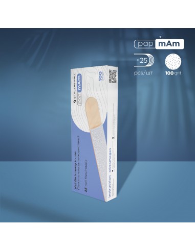 Engangs hvite papmAm-filer på trebunn...