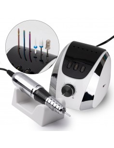 Manikyr- og pedikyr...